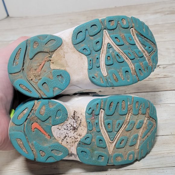 Nike Kids Air Speed Turf Training Shoes White/Aqua/Mango Size 6C, UK 5.5, EUR 22 - Picture 6 of 10